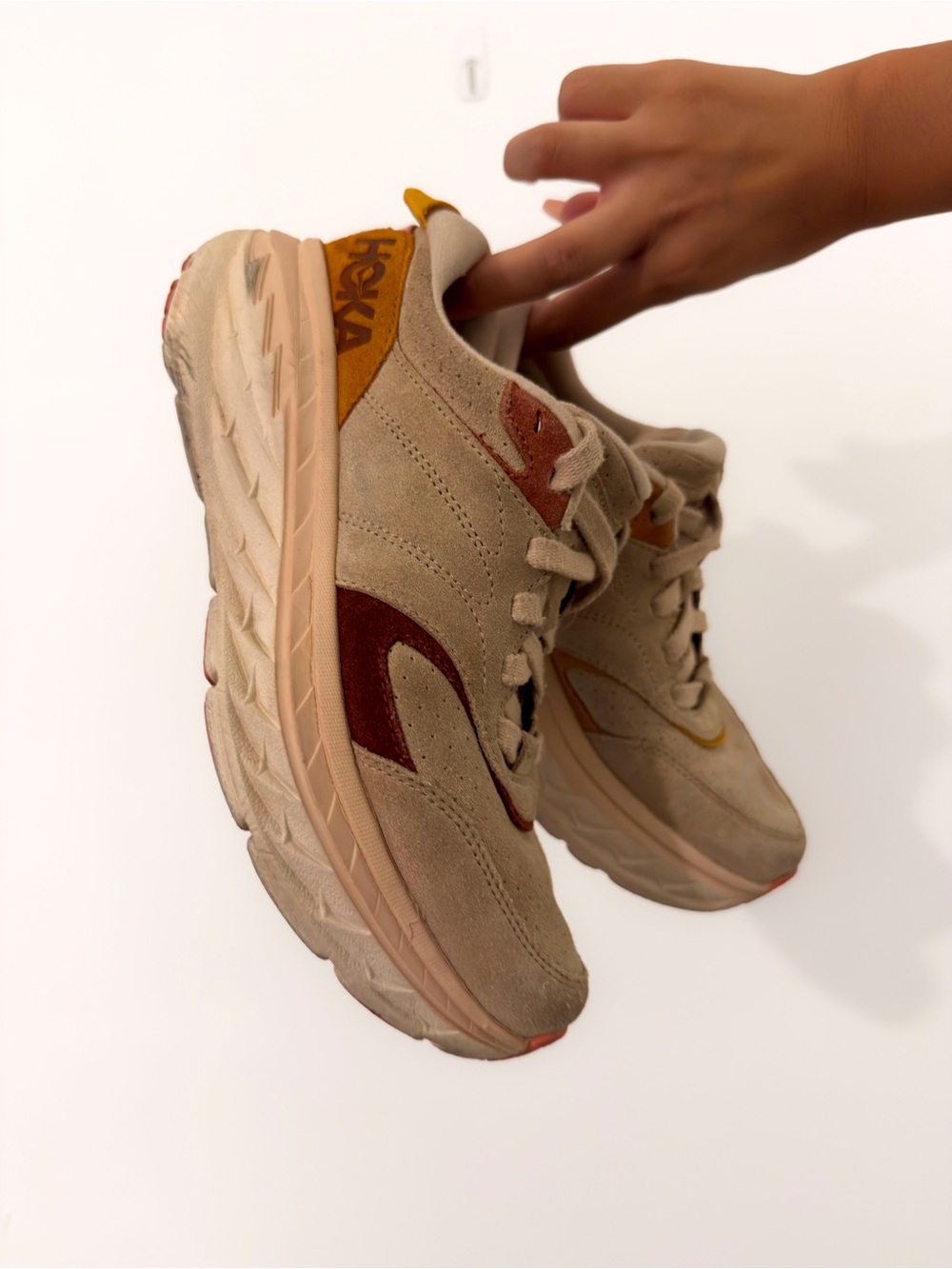Hoka Bondi L Suede Sneaker